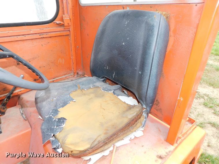 image for item HX9303 Clark CTA-50E  tug