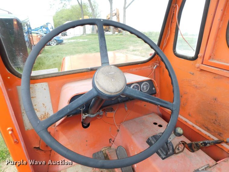 image for item HX9303 Clark CTA-50E  tug