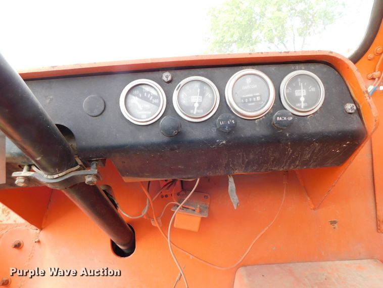 image for item HX9303 Clark CTA-50E  tug