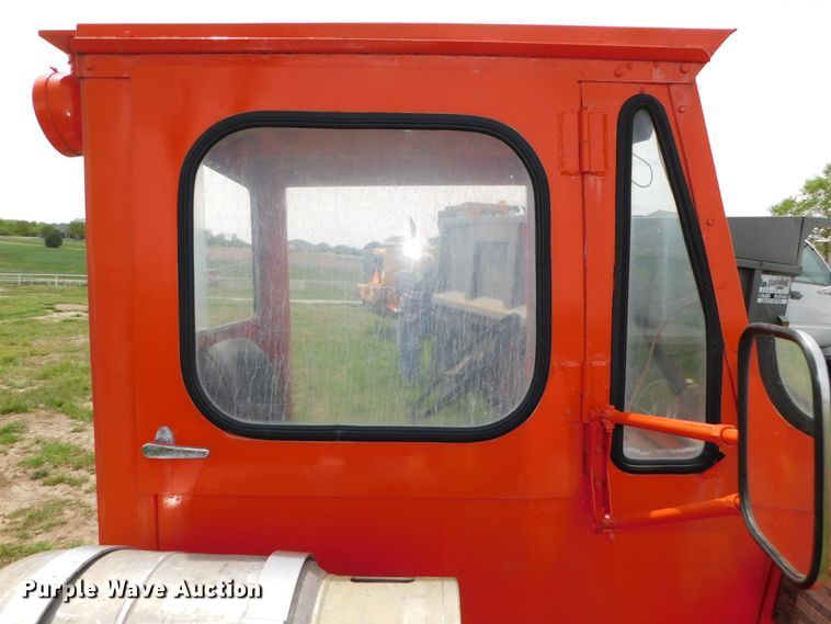 image for item HX9303 Clark CTA-50E  tug