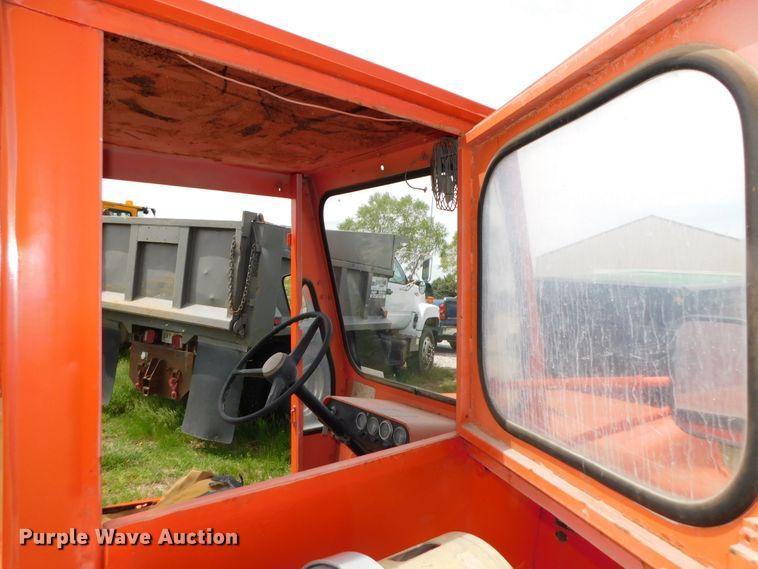 image for item HX9303 Clark CTA-50E  tug