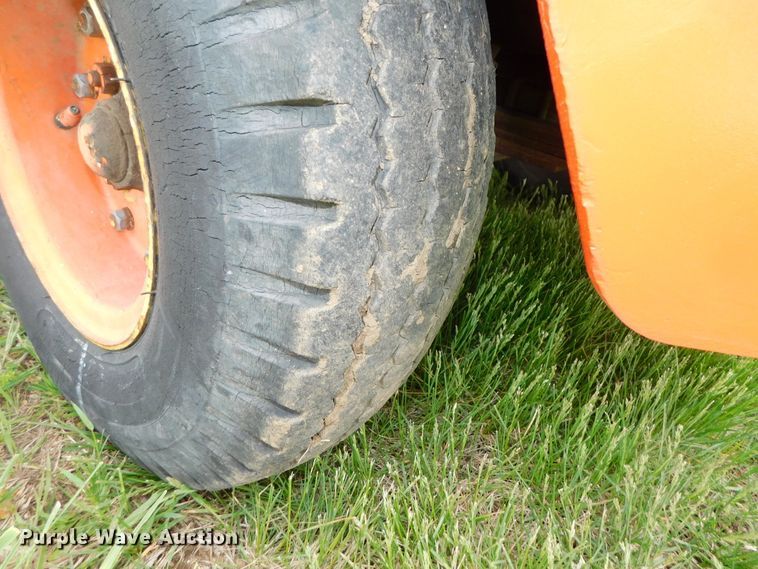 image for item HX9303 Clark CTA-50E  tug