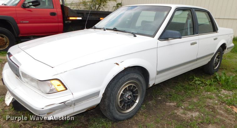 image for item HX9318 1994 Buick Century Special