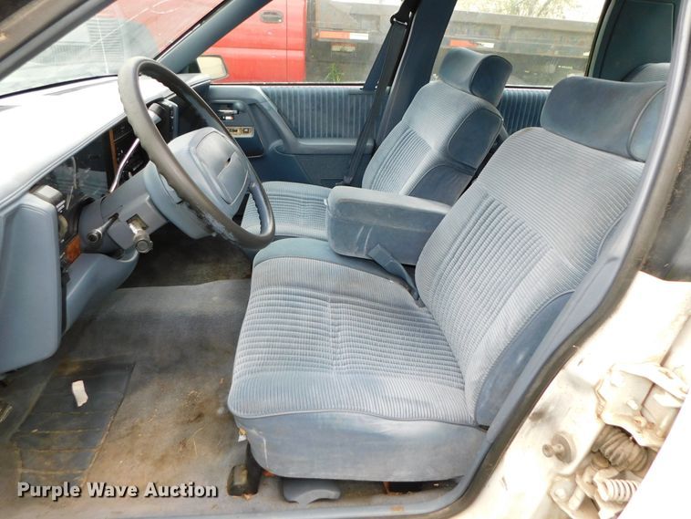 image for item HX9318 1994 Buick Century Special