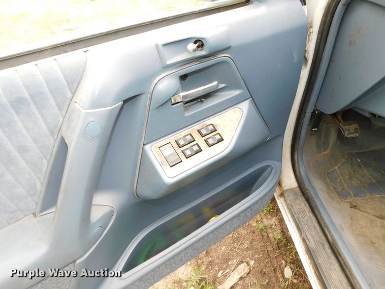 image for item HX9318 1994 Buick Century Special