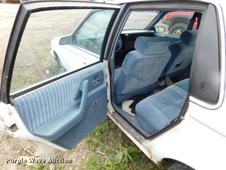 image for item HX9318 1994 Buick Century Special