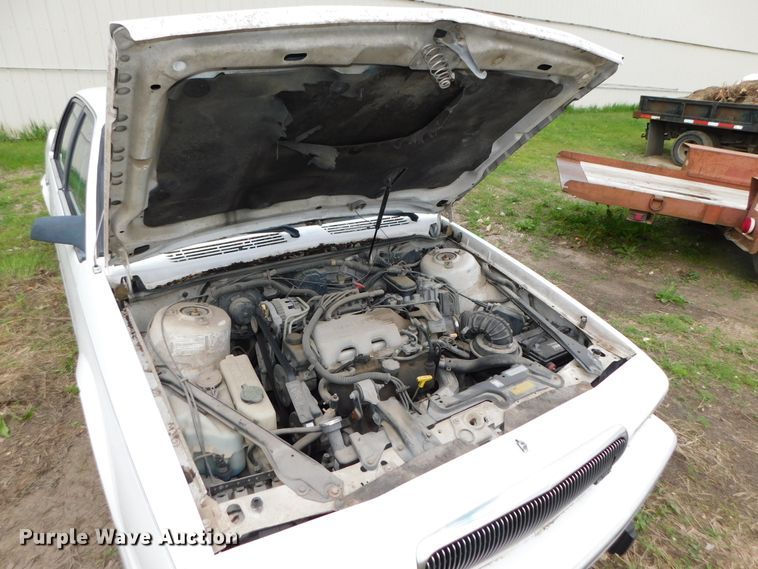 image for item HX9318 1994 Buick Century Special