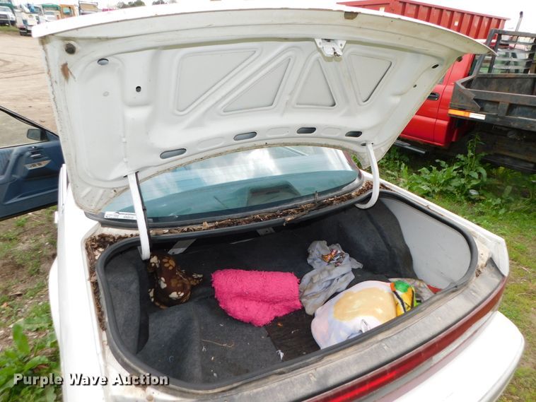 image for item HX9318 1994 Buick Century Special