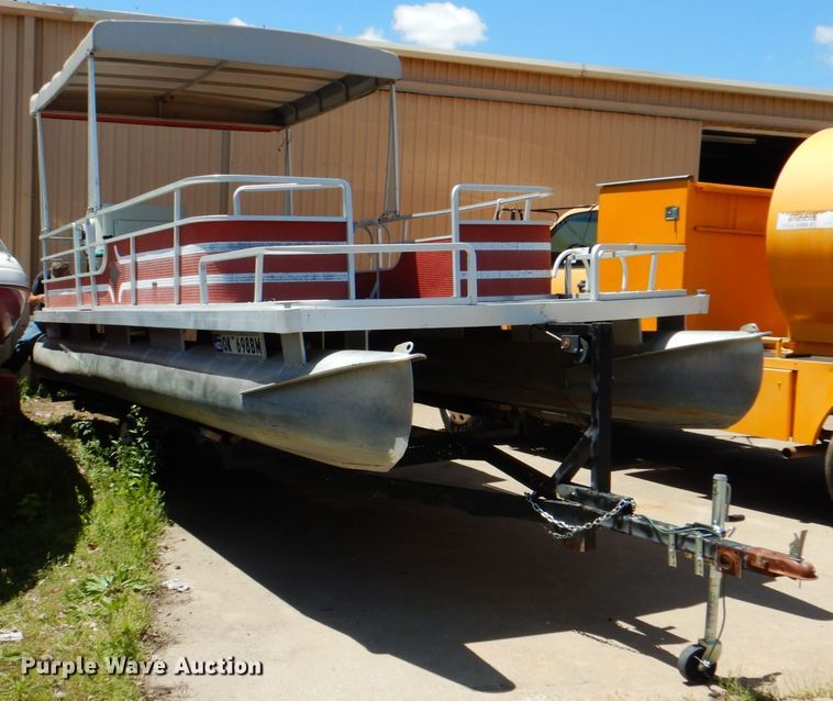 image for item IA9773 Harris FloteBote  pontoon boat