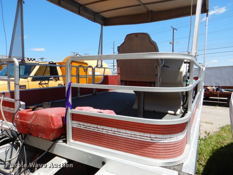 image for item IA9773 Harris FloteBote  pontoon boat