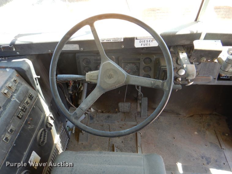 image for item IA9777 1986 Thomas Built  school bus