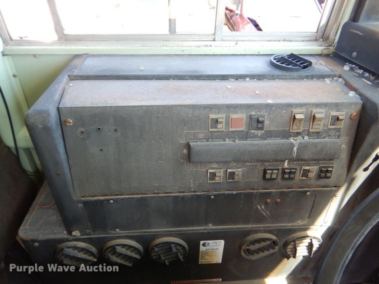 image for item IA9777 1986 Thomas Built  school bus