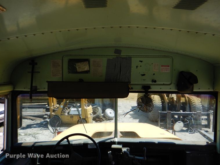 image for item IA9777 1986 Thomas Built  school bus