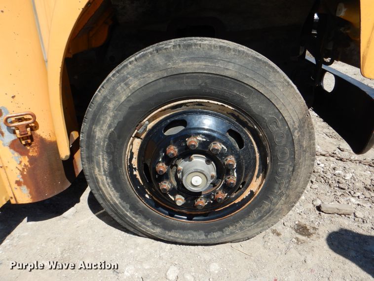 image for item IA9777 1986 Thomas Built  school bus