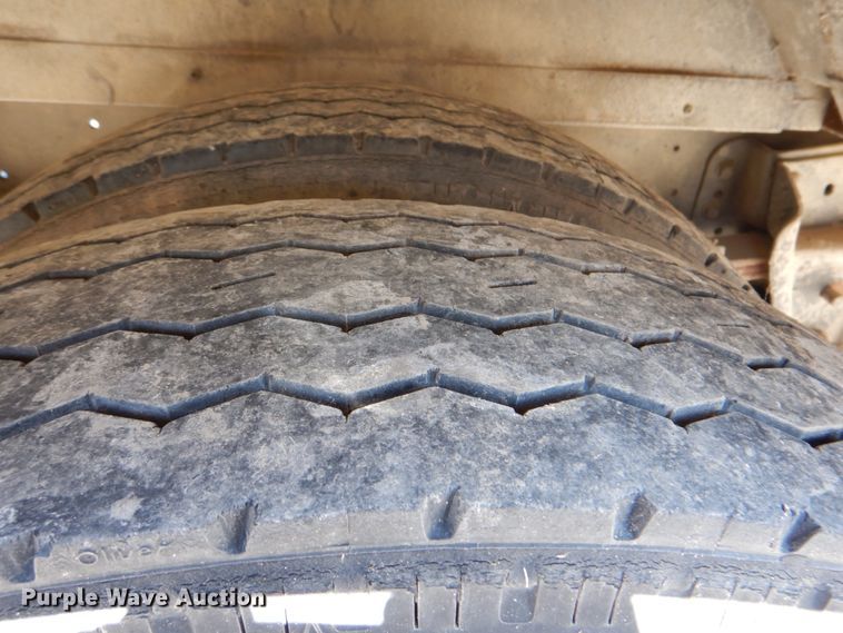 image for item IA9777 1986 Thomas Built  school bus