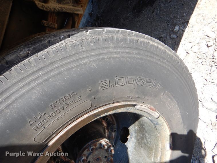 image for item IA9777 1986 Thomas Built  school bus