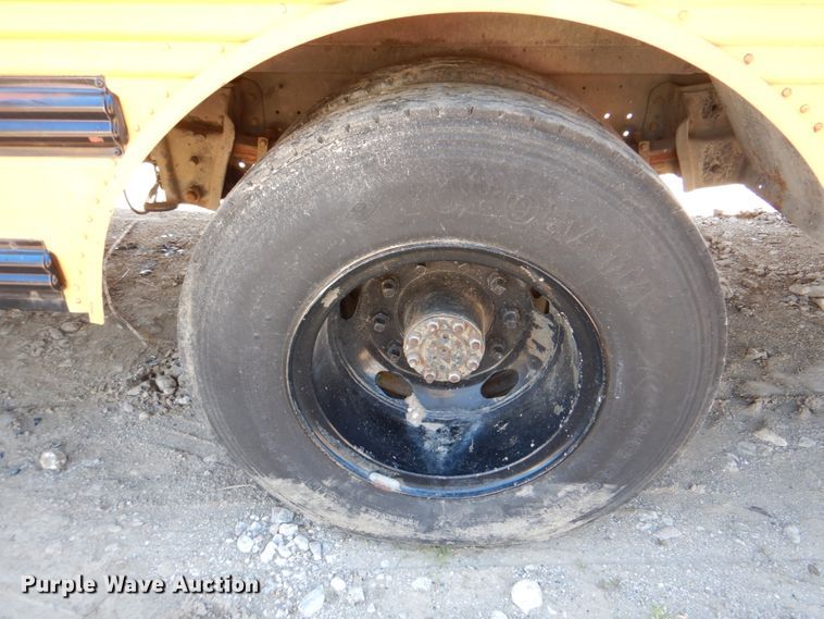 image for item IA9777 1986 Thomas Built  school bus