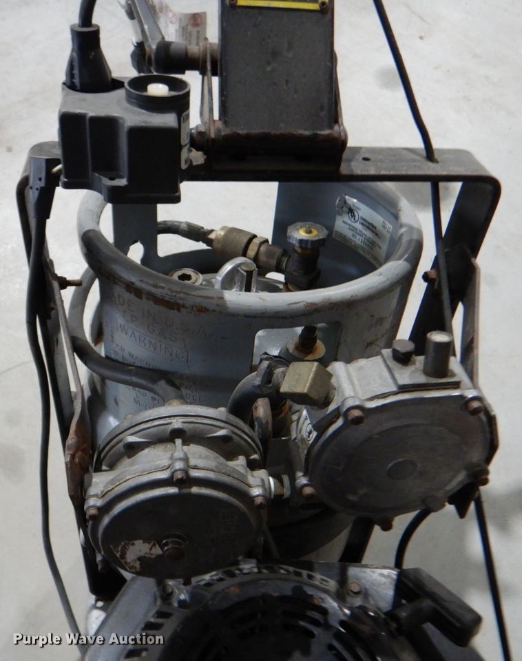 image for item IA9838 Floor scrubber