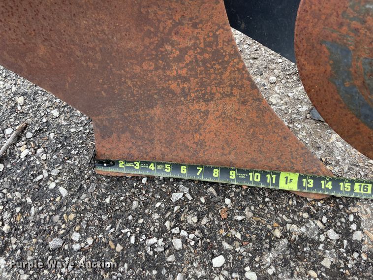 image for item IC9298 (2) 1973 Allis Chalmers 416 lawn mowers