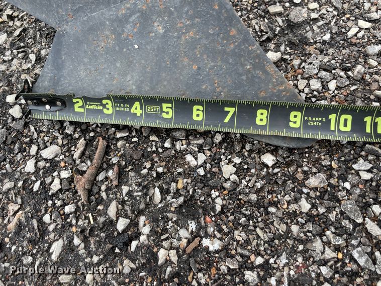 image for item IC9298 (2) 1973 Allis Chalmers 416 lawn mowers