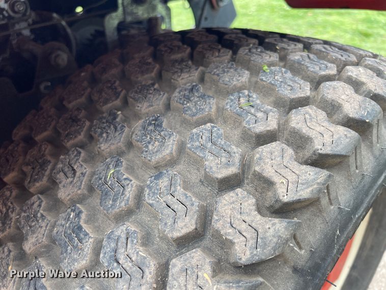 image for item IC9301 (2) Allis Chalmers 716H lawn mowers