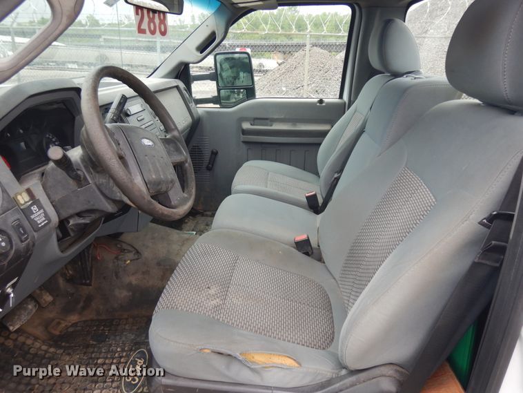 image for item ID9877 2012 Ford F550  truck cab and chassis