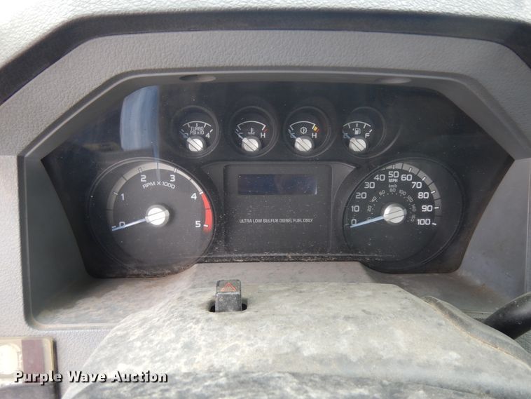 image for item ID9877 2012 Ford F550  truck cab and chassis