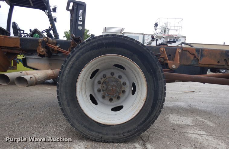 image for item ID9877 2012 Ford F550  truck cab and chassis