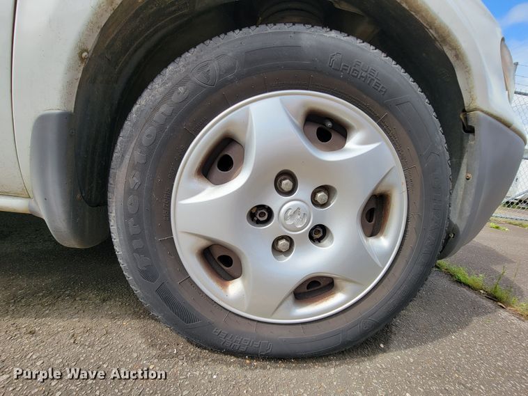 image for item IF9752 2002 Dodge Caravan  van