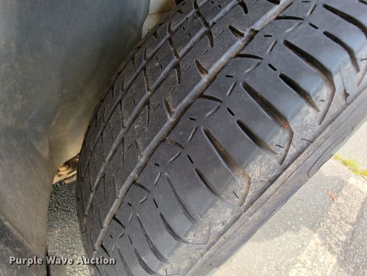 image for item IF9752 2002 Dodge Caravan  van