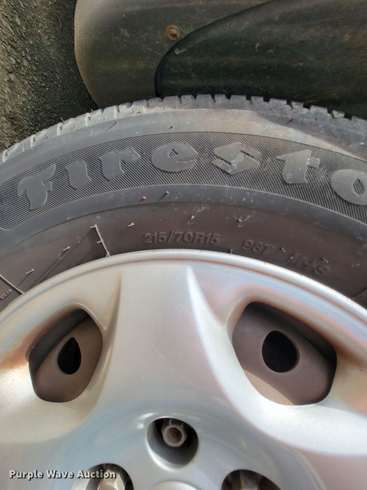 image for item IF9752 2002 Dodge Caravan  van