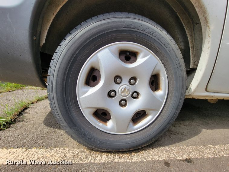 image for item IF9752 2002 Dodge Caravan  van