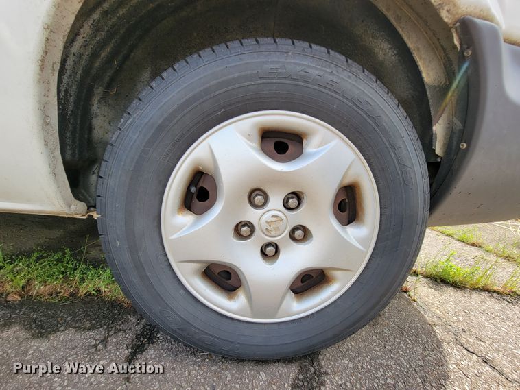 image for item IF9752 2002 Dodge Caravan  van