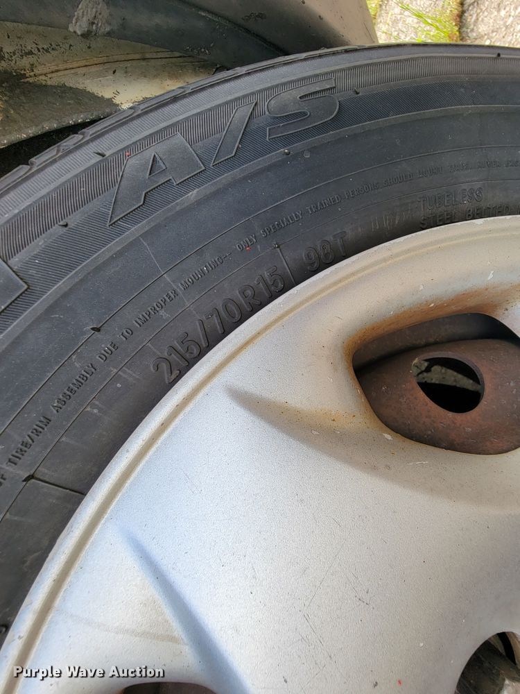 image for item IF9752 2002 Dodge Caravan  van