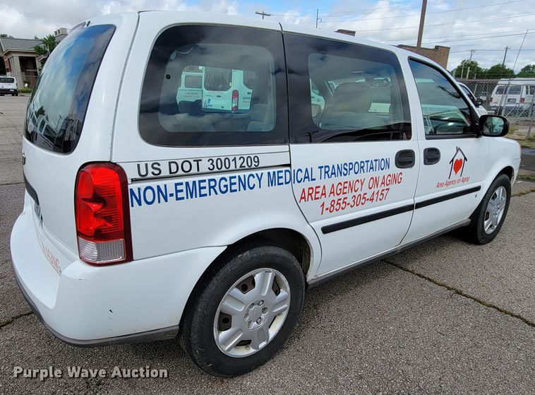 image for item IF9753 2008 Chevrolet Uplander  van