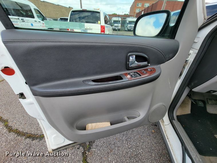 image for item IF9753 2008 Chevrolet Uplander  van