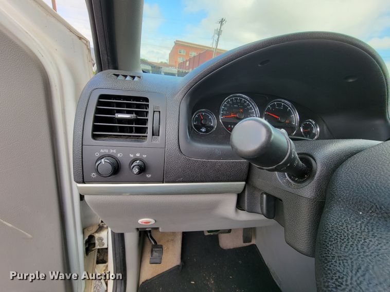 image for item IF9753 2008 Chevrolet Uplander  van