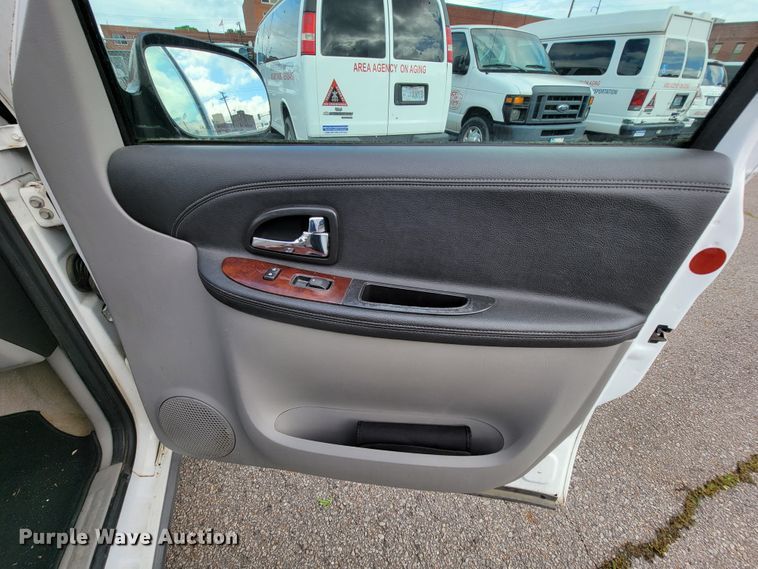 image for item IF9753 2008 Chevrolet Uplander  van