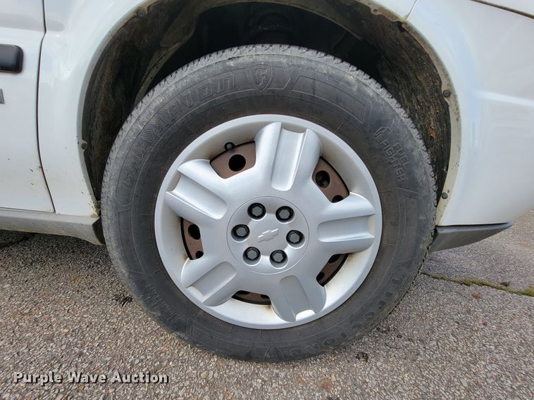 image for item IF9753 2008 Chevrolet Uplander  van