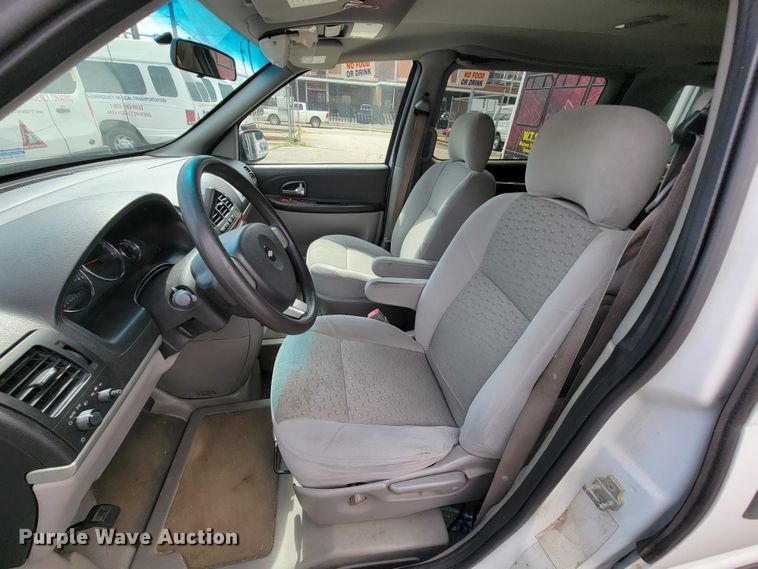 image for item IF9754 2006 Chevrolet Uplander  handicap accessible van