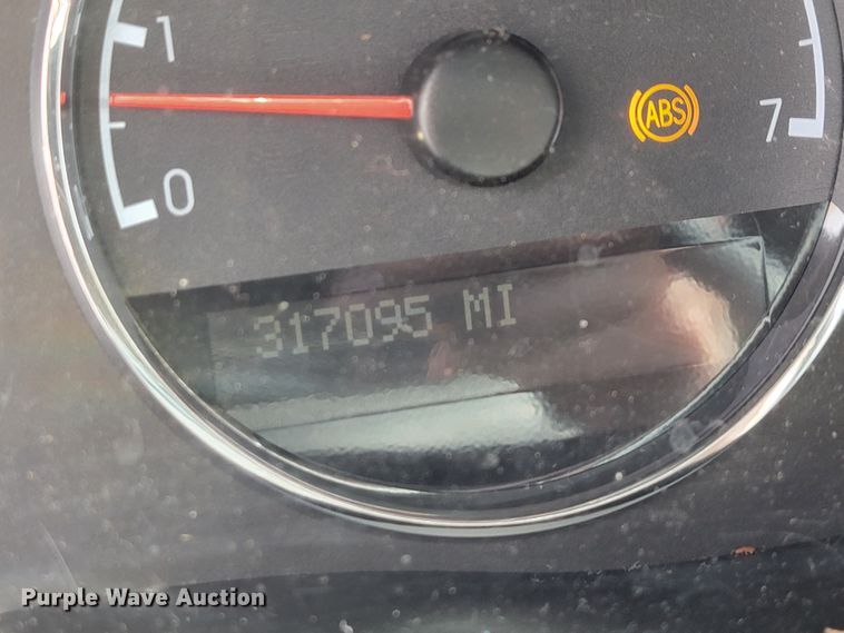 image for item IF9754 2006 Chevrolet Uplander  handicap accessible van