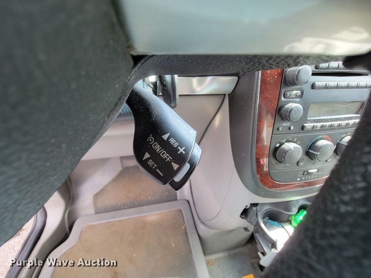 image for item IF9754 2006 Chevrolet Uplander  handicap accessible van