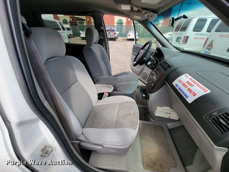 image for item IF9754 2006 Chevrolet Uplander  handicap accessible van