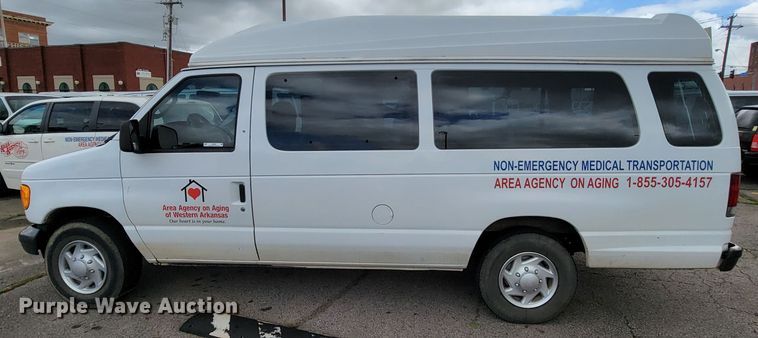 image for item IF9755 2007 Ford E350  handicap accessible van