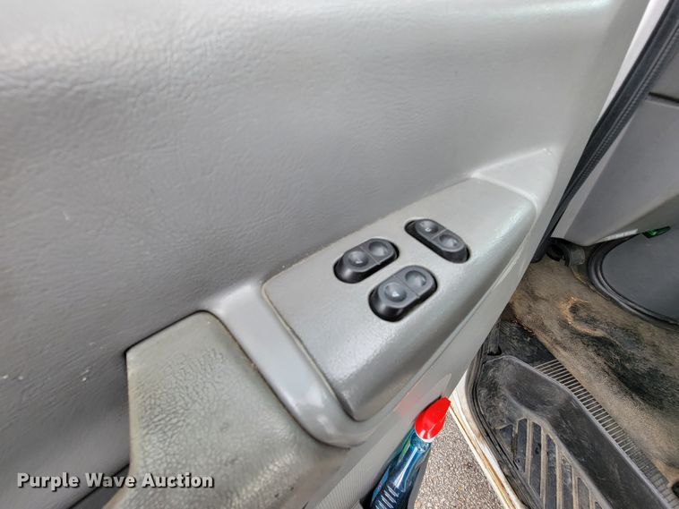 image for item IF9755 2007 Ford E350  handicap accessible van