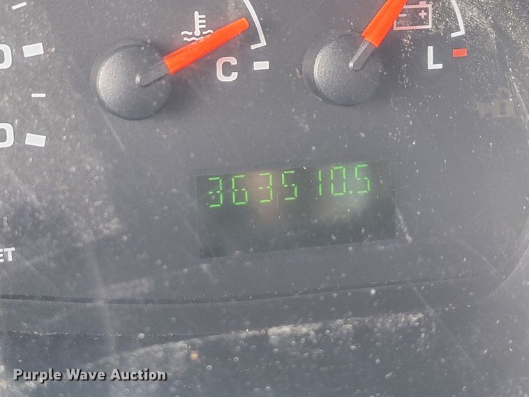 image for item IF9755 2007 Ford E350  handicap accessible van