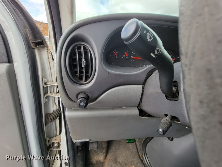 image for item IF9755 2007 Ford E350  handicap accessible van