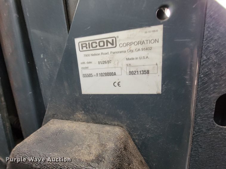 image for item IF9755 2007 Ford E350  handicap accessible van