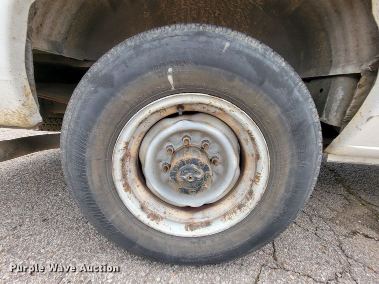 image for item IF9755 2007 Ford E350  handicap accessible van