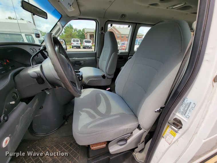 image for item IF9756 2008 Ford E350  van